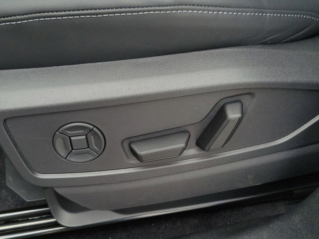 New 2026 Audi Q5 Premium Plus image 18