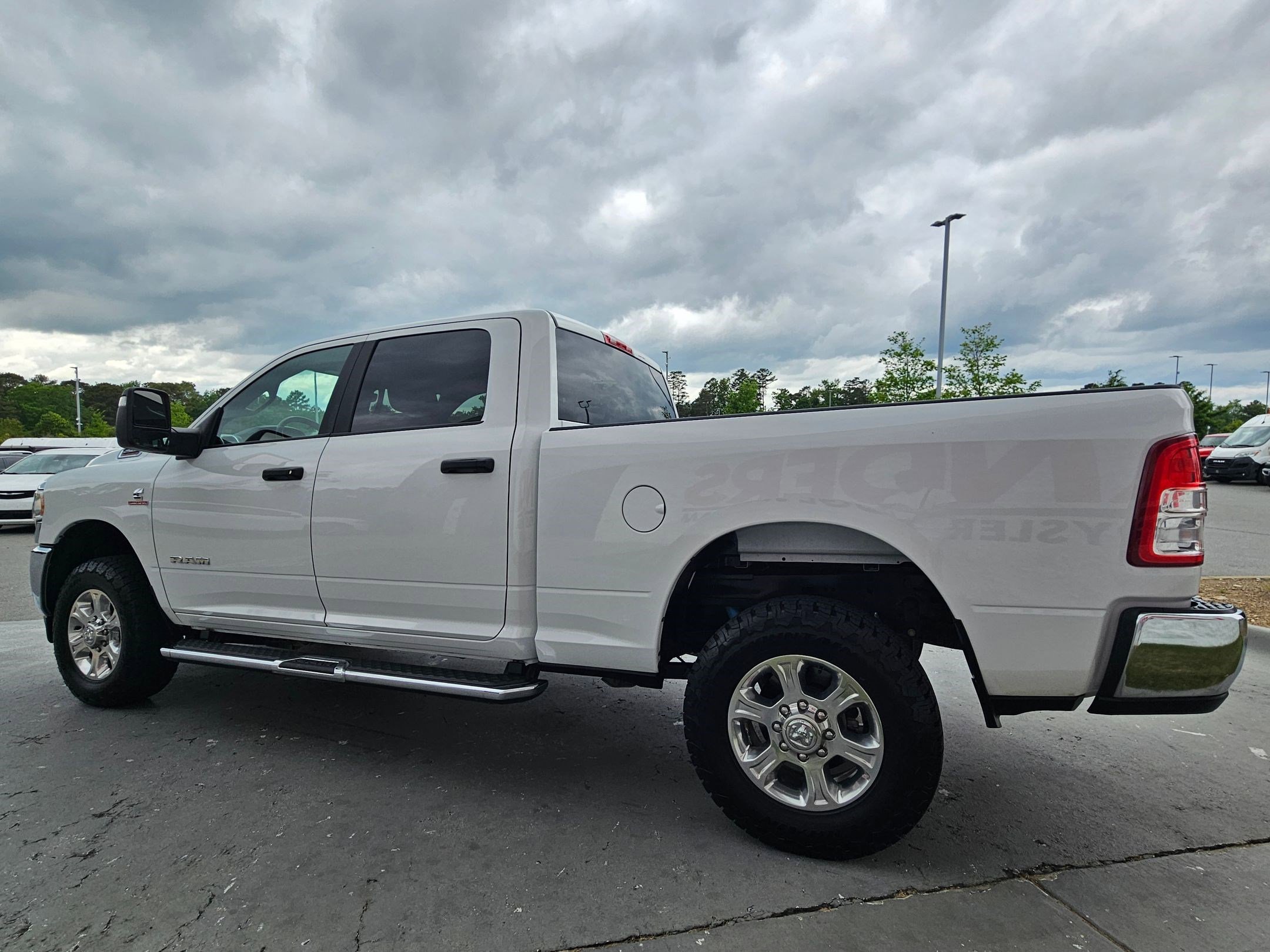 Used 2024 RAM 2500 Big Horn w/ Off Road Package AWD/4WD image 5