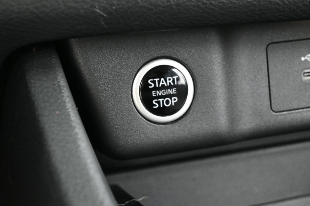 Used 2021 Nissan Rogue S FWD image 26
