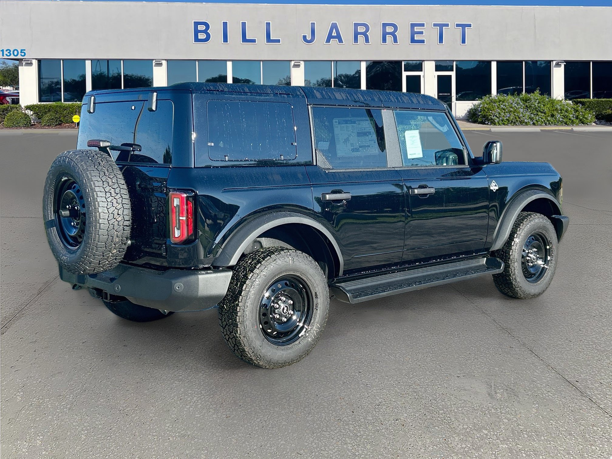 New 2026 Ford Bronco Outer Banks AWD/4WD image 4