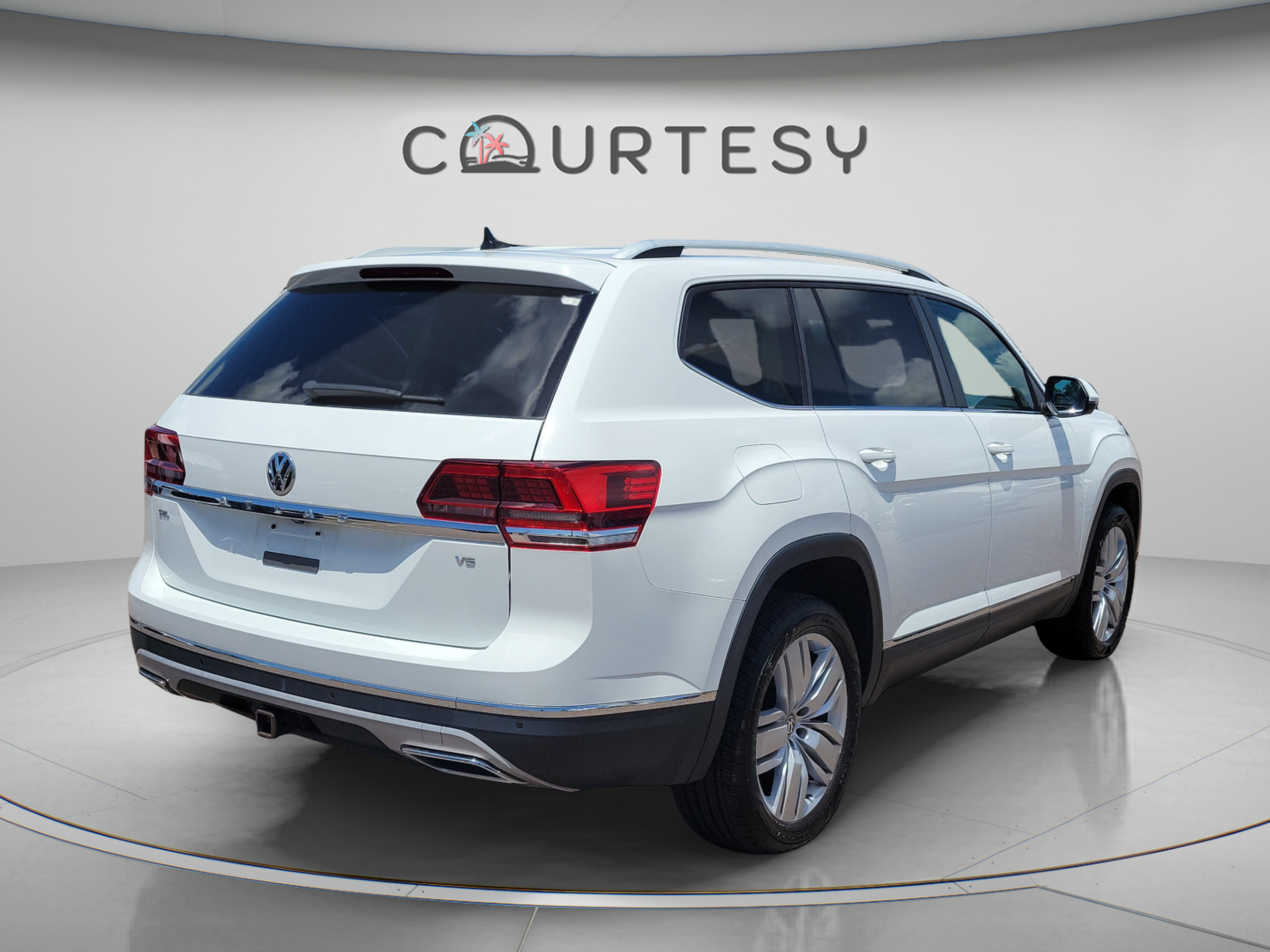 Used 2019 Volkswagen Atlas SEL FWD image 3