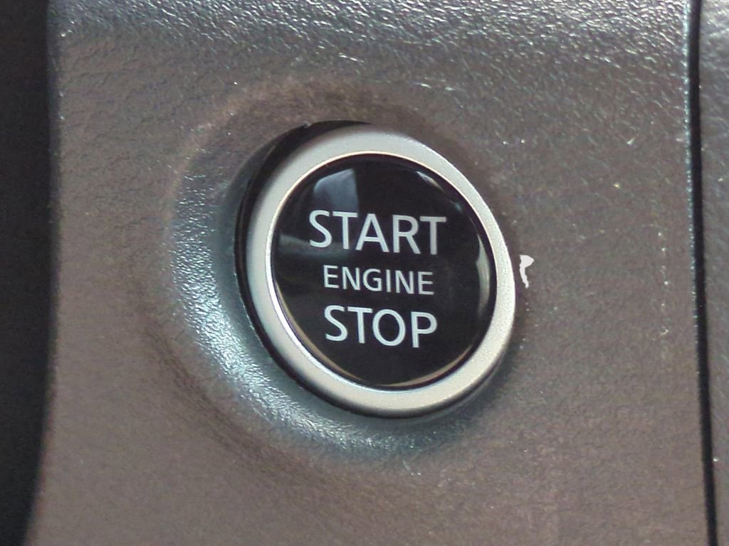 Certified 2025 Nissan Frontier PRO-4X w/ Tow Package image 25