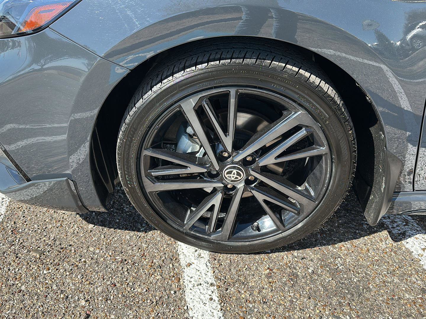 Used 2025 Toyota Camry XSE FWD image 10