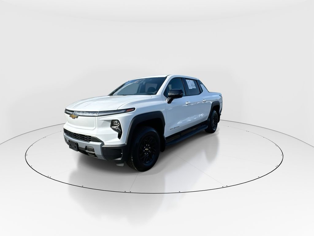 Used 2025 Chevrolet Silverado EV LT image 4
