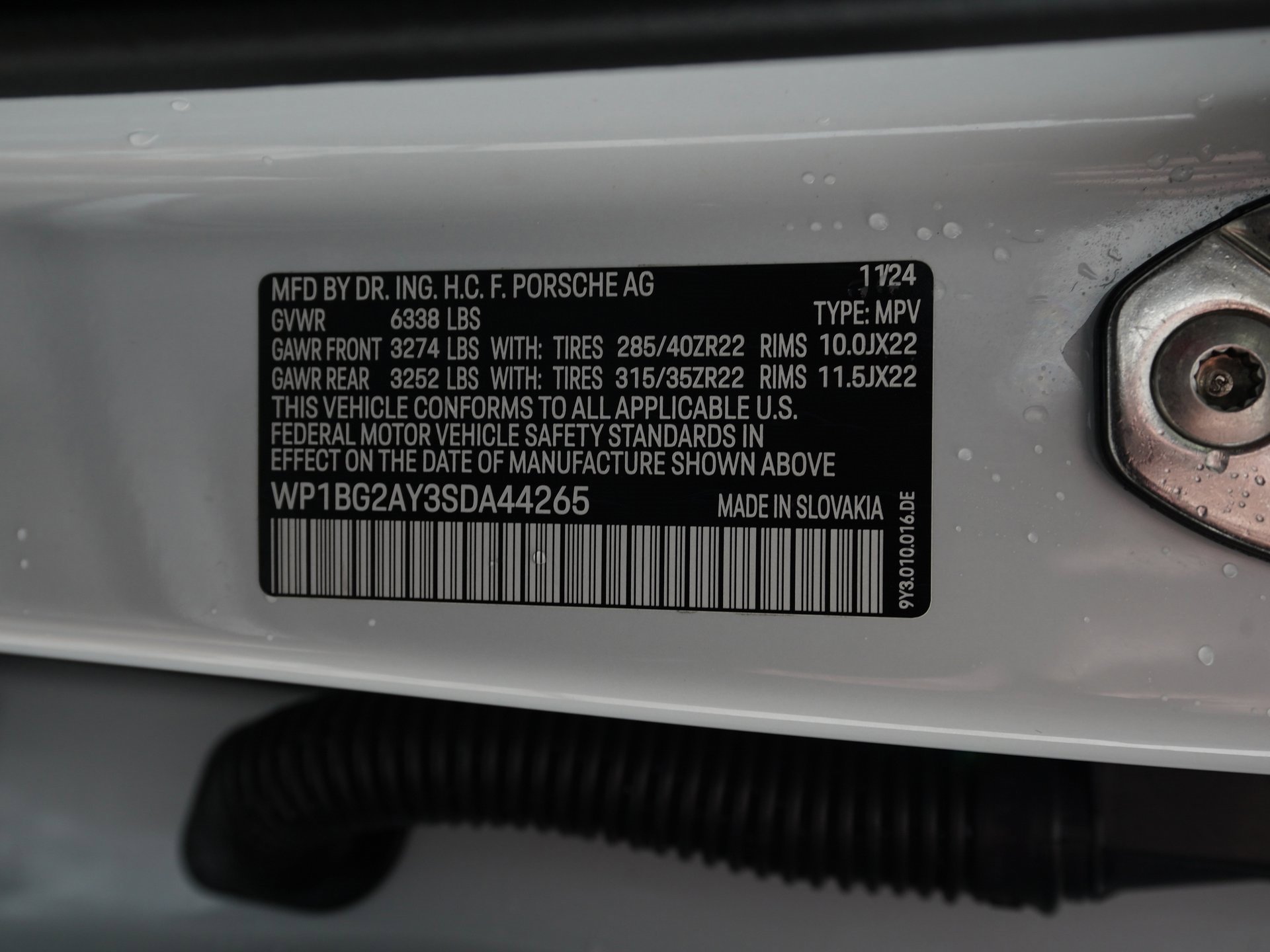 Used 2025 Porsche Cayenne GTS image 34