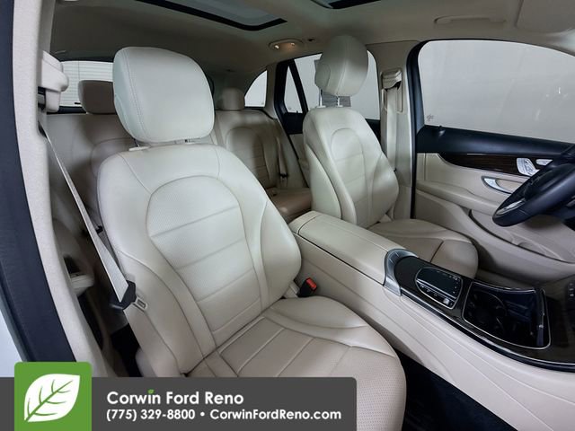 Used 2021 Mercedes-Benz GLC 300 4MATIC image 27