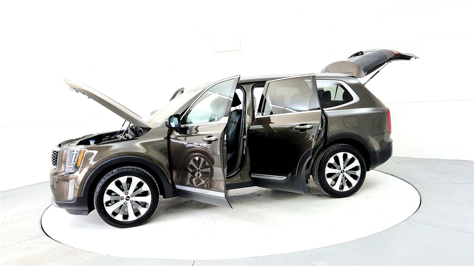 Used 2022 Kia Telluride S image 10