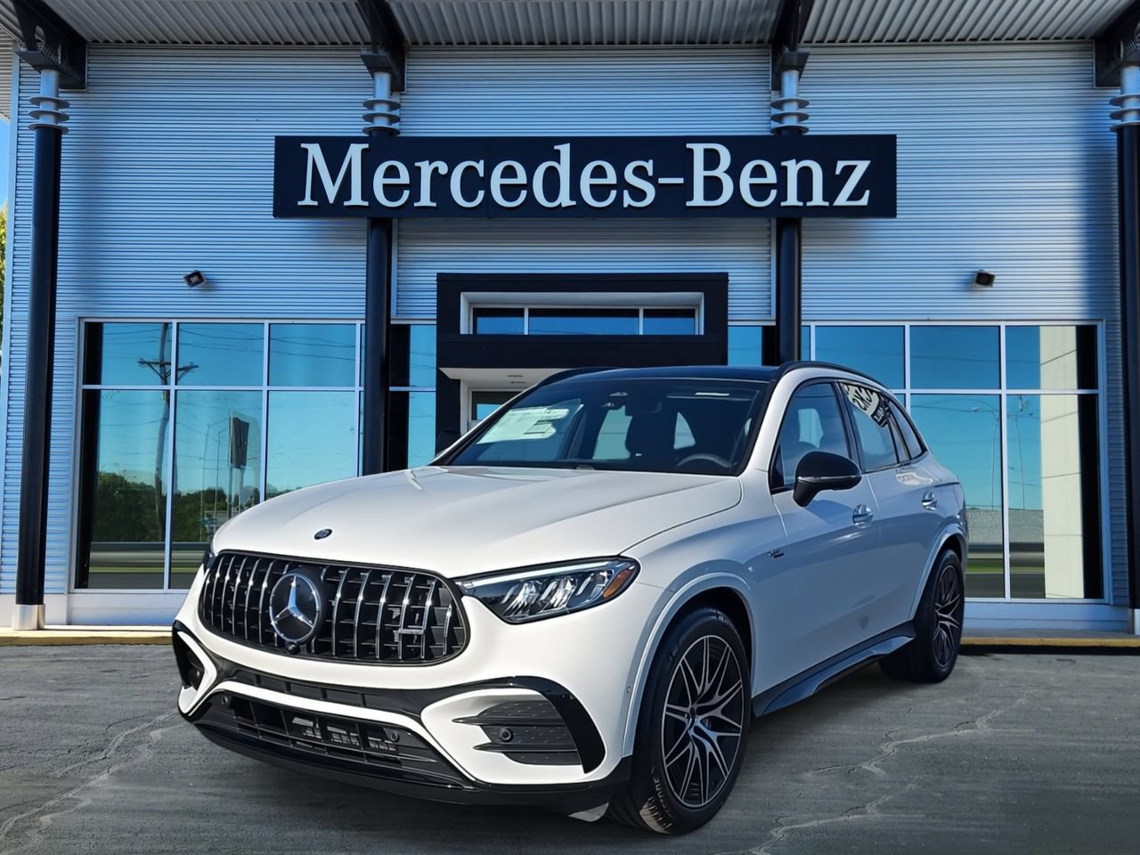 New 2026 Mercedes-Benz GLC 43 AMG 4MATIC image 3