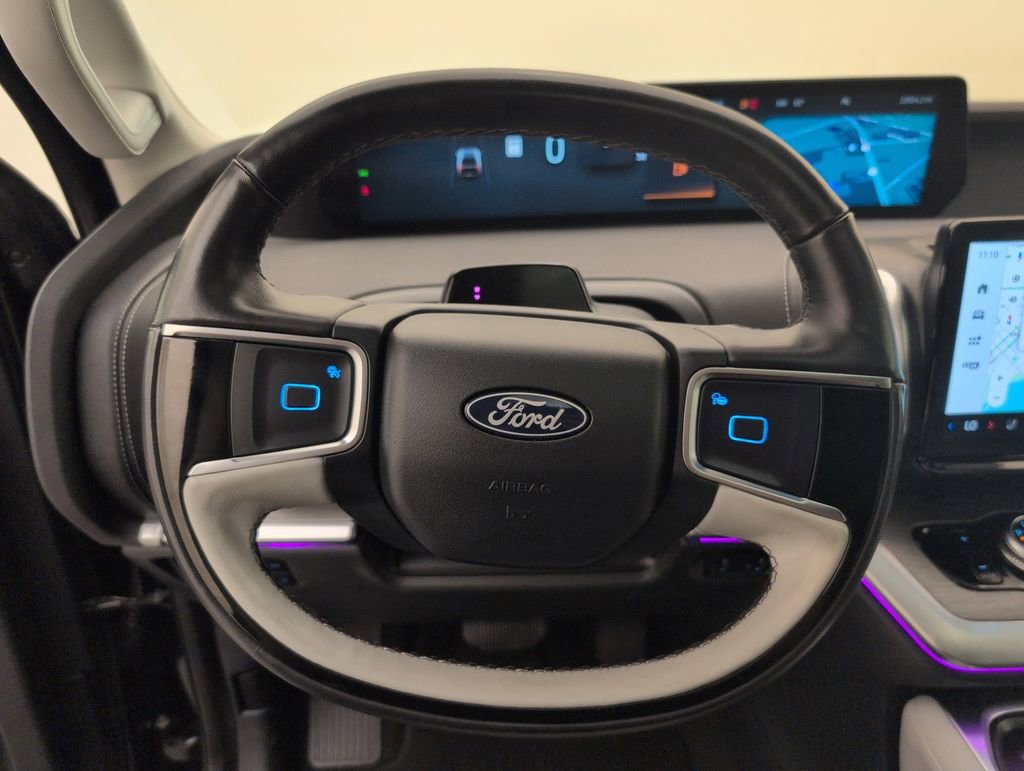 Used 2025 Ford Expedition Platinum AWD/4WD image 36