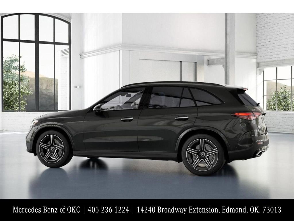 Used 2026 Mercedes-Benz GLC 300 4MATIC image 32