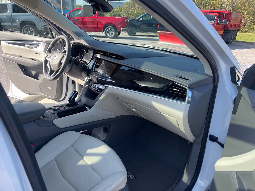 Certified 2023 Cadillac XT6 Premium Luxury w/ LPO, Floor Liner Package AWD/4WD image 19