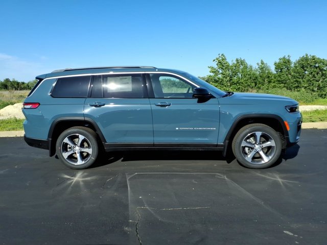 New 2026 Jeep Grand Cherokee L Limited w/ Luxury Tech Group II AWD/4WD image 19