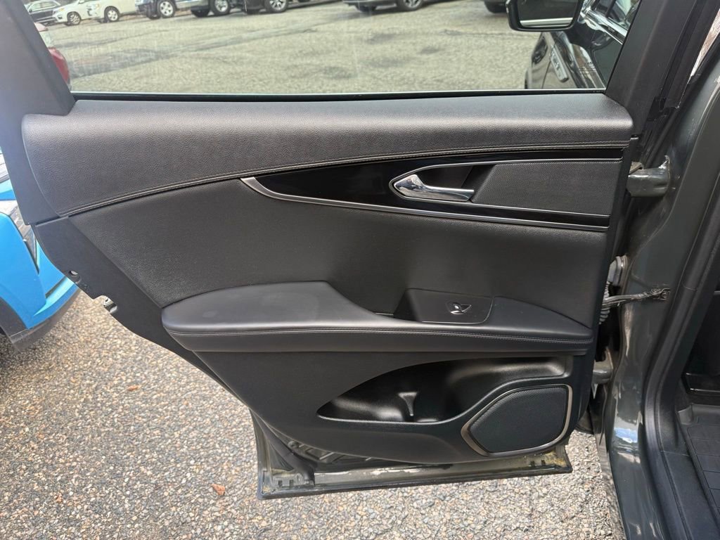 Used 2022 Lincoln Nautilus Reserve w/ Class II Trailer Tow Package image 16