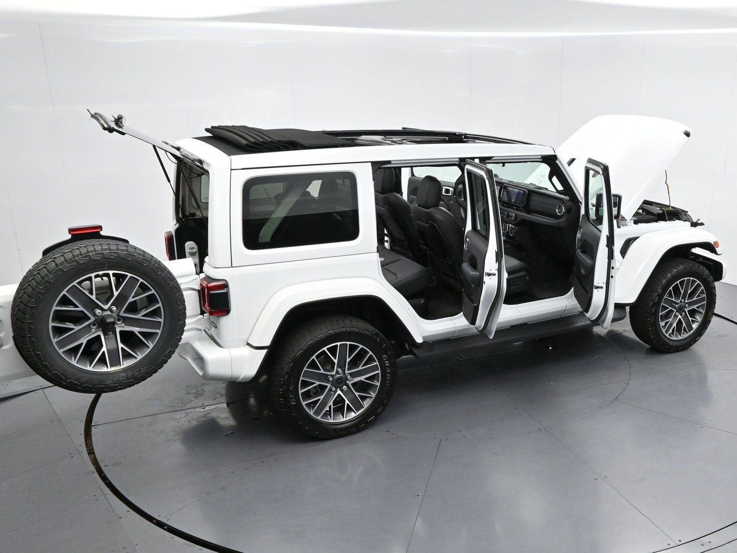 Used 2024 Jeep Wrangler High Altitude AWD/4WD image 46
