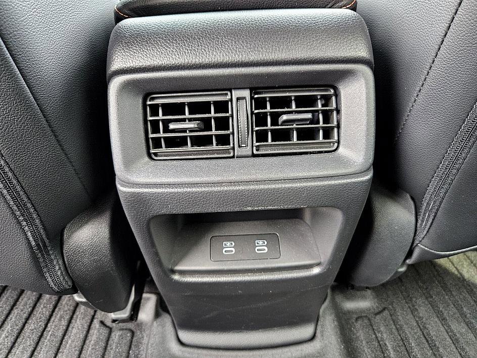 Used 2024 Honda CR-V Sport Touring image 12