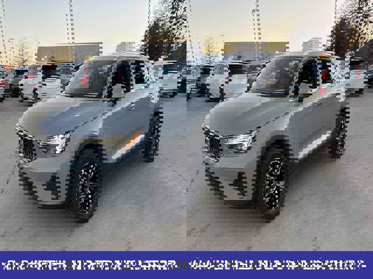 Certified 2025 Volvo XC40 B5 Core image 1