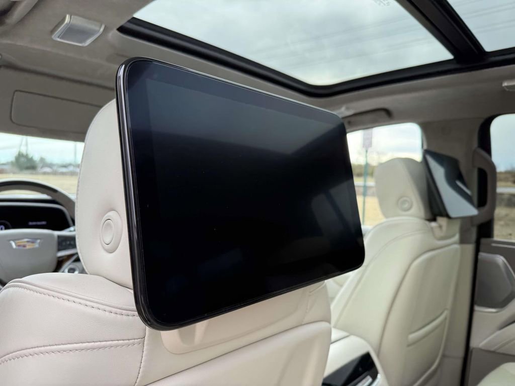 Certified 2024 Cadillac Escalade ESV Sport Platinum w/ LPO, ONYX Package image 19