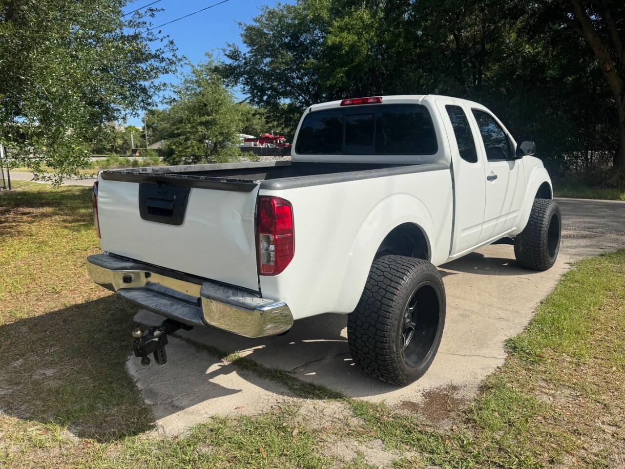 Used 2018 Nissan Frontier SV RWD image 4