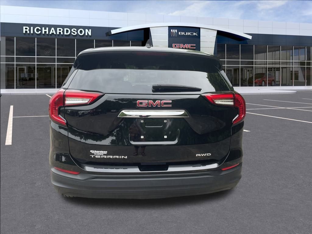 Certified 2024 GMC Terrain SLE image 4