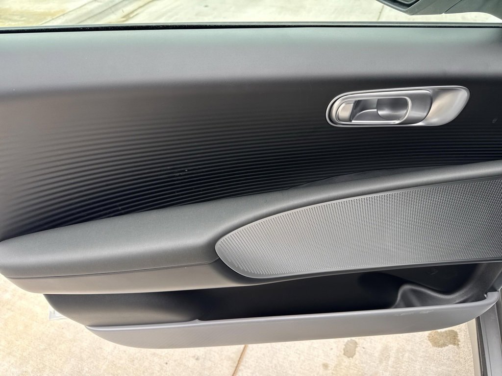 New 2025 Hyundai Ioniq 6 SE image 17