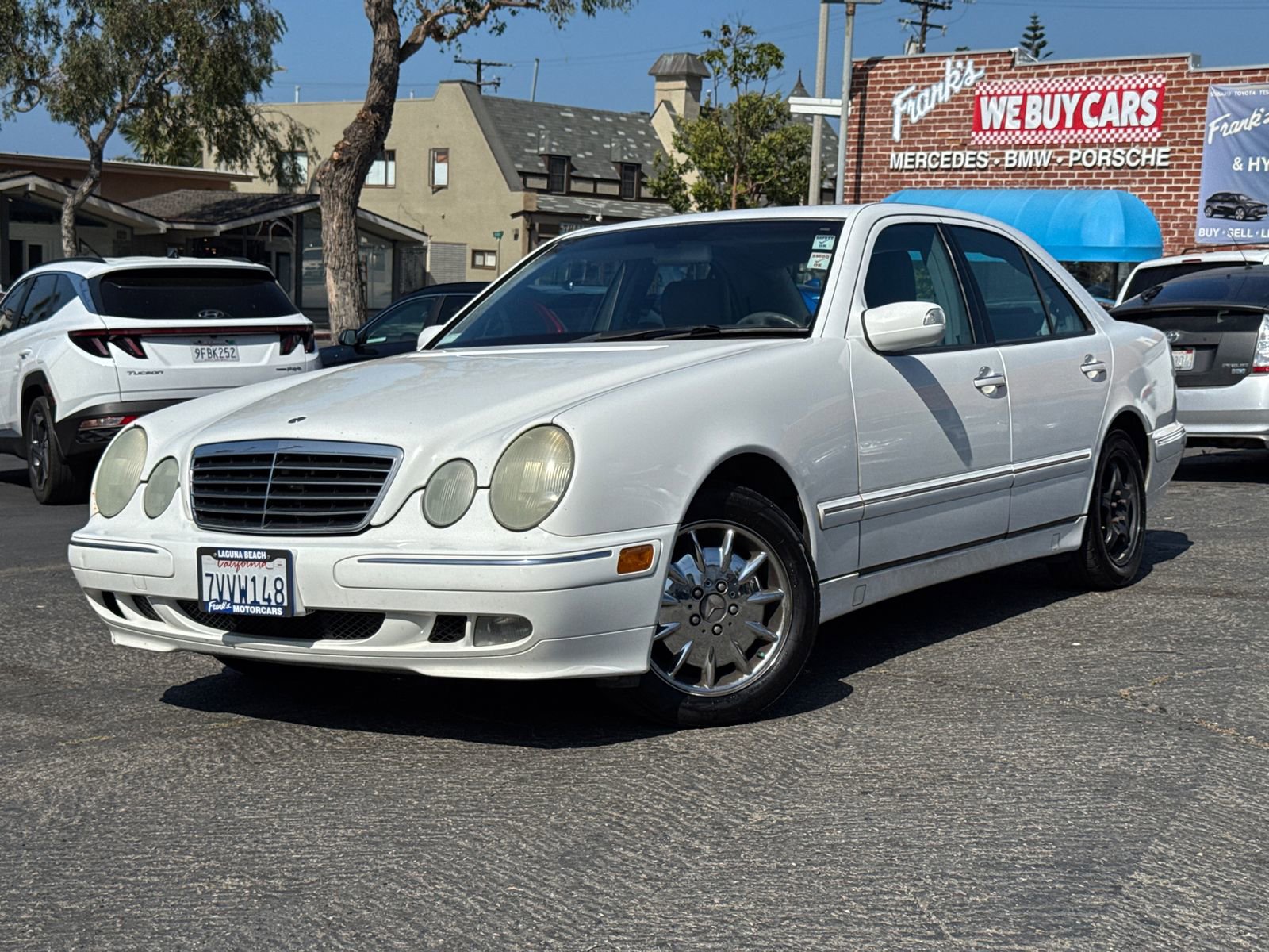 Used 2000 Mercedes-Benz E 320 Sedan image 2