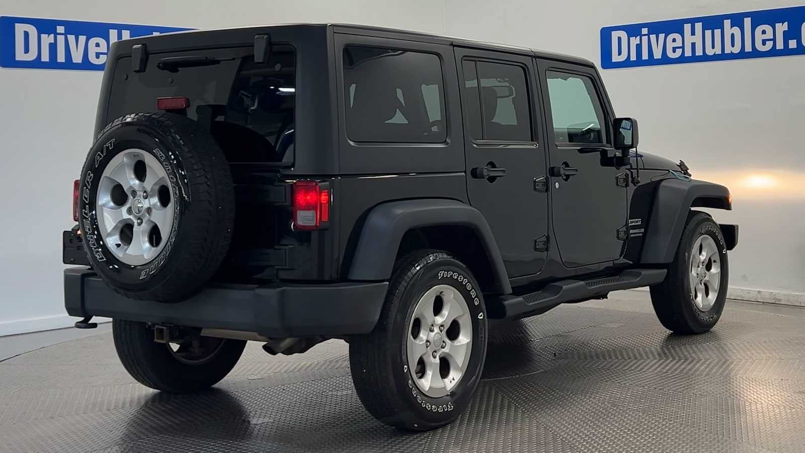 Used 2016 Jeep Wrangler Unlimited Sport w/ Quick Order Package 24S AWD/4WD image 3