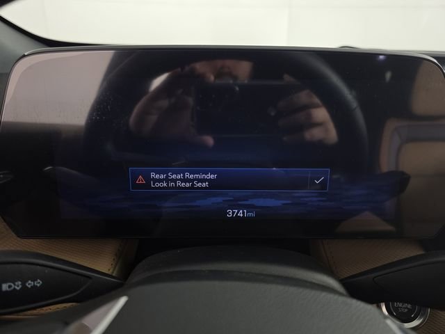 Used 2026 Chevrolet Equinox ACTIV w/ Convenience Package III AWD/4WD image 11