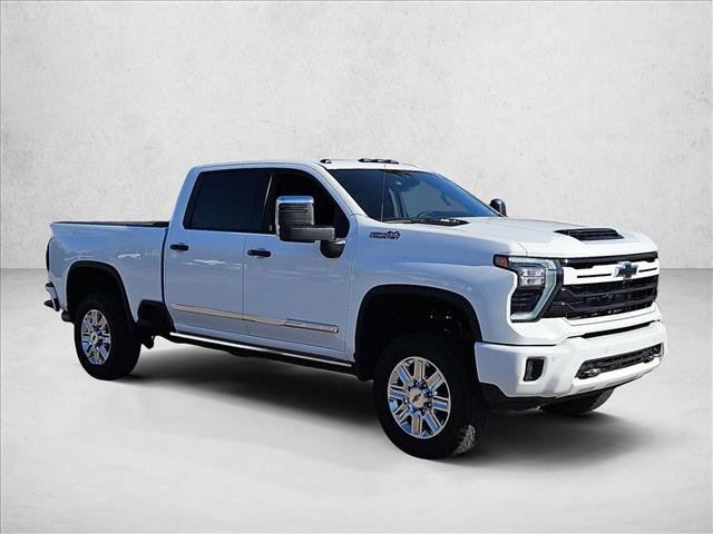 Used 2024 Chevrolet Silverado 2500 High Country w/ High Country Premium Package AWD/4WD image 3