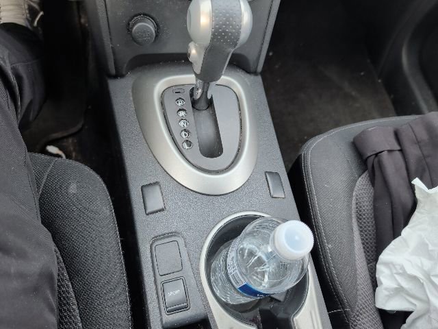 Used 2012 Nissan Rogue SV AWD/4WD image 16