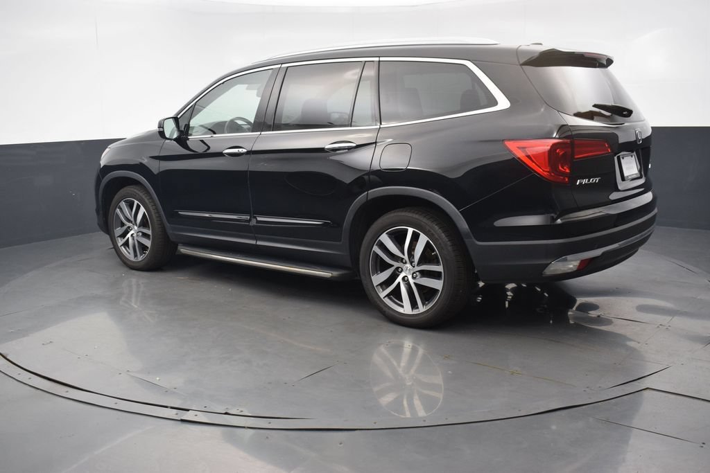 Used 2017 Honda Pilot Touring image 4