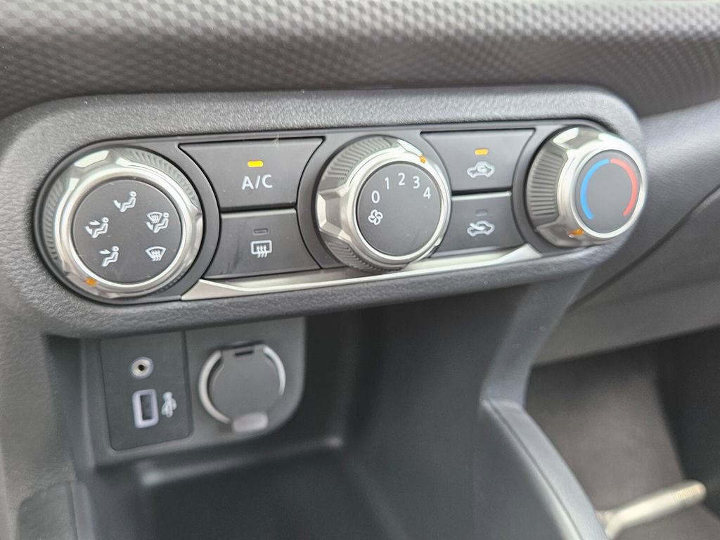 New 2025 Nissan Kicks Play S image 20