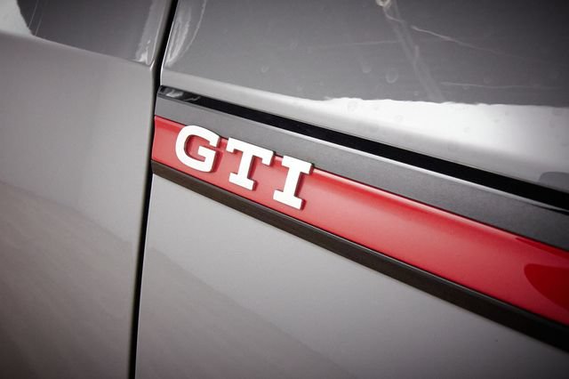Used 2022 Volkswagen GTI Autobahn FWD image 6