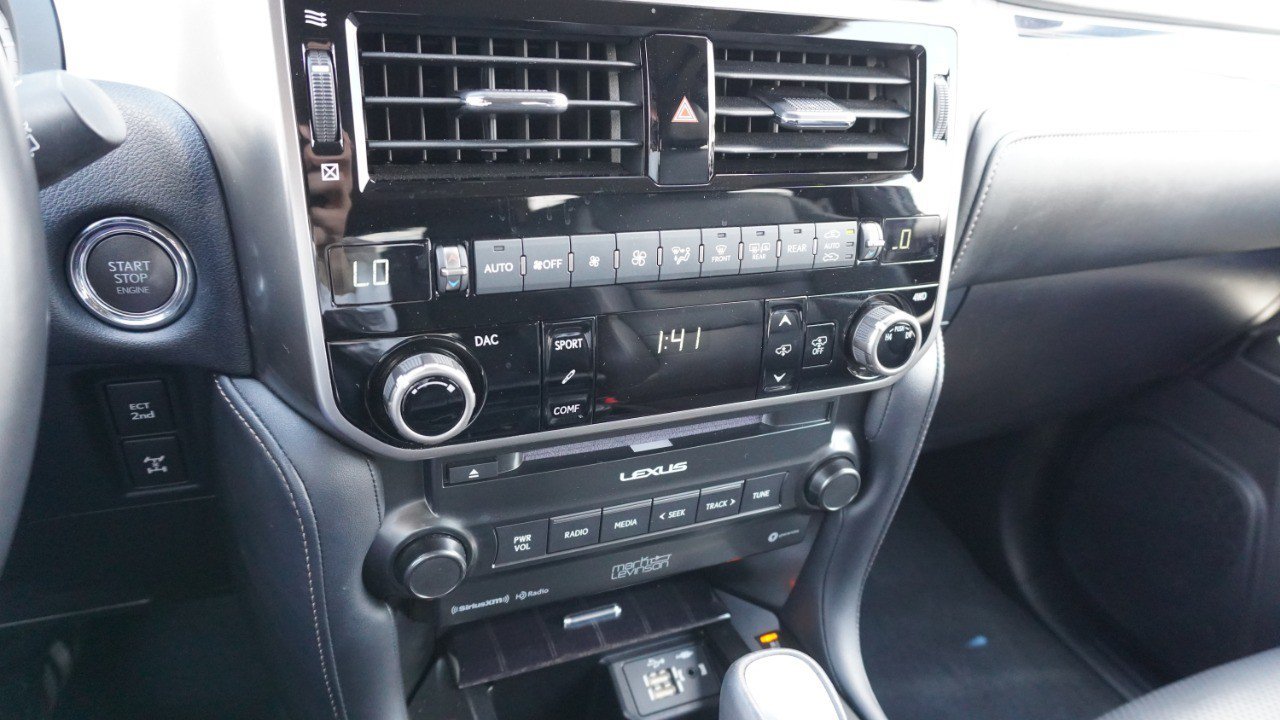 Certified 2022 Lexus GX 460 Luxury w/ Accessory Package AWD/4WD image 19