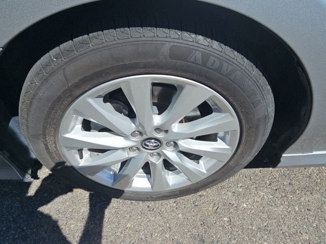 Used 2020 Toyota Camry LE FWD image 16