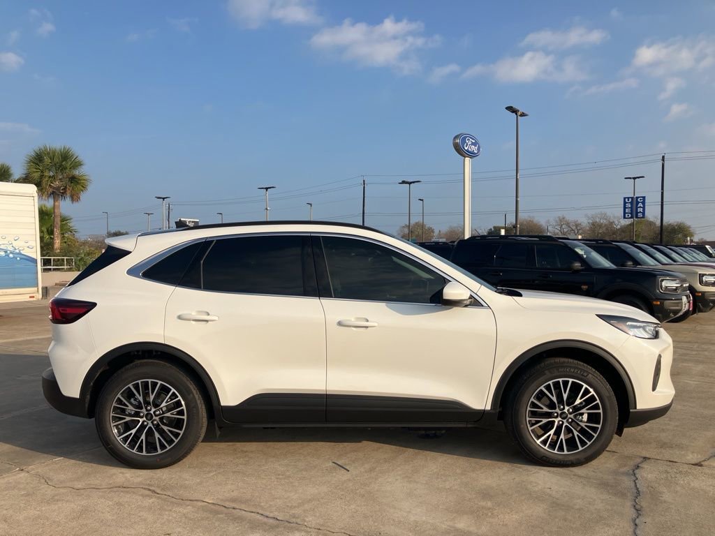 New 2026 Ford Escape SE image 8