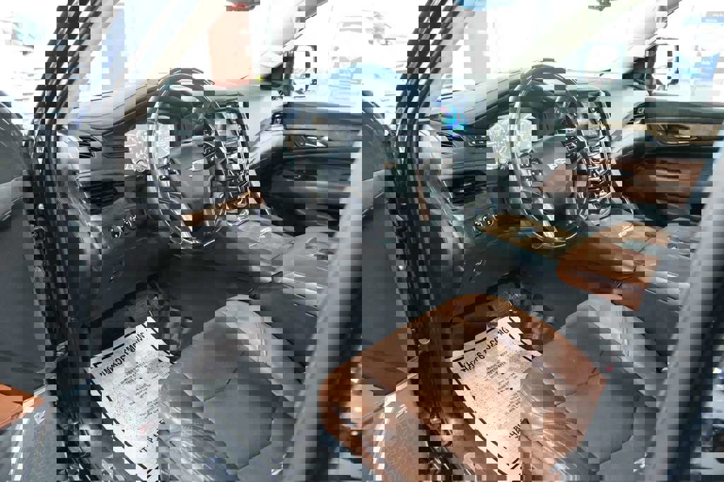 Used 2015 Cadillac Escalade ESV Premium image 16