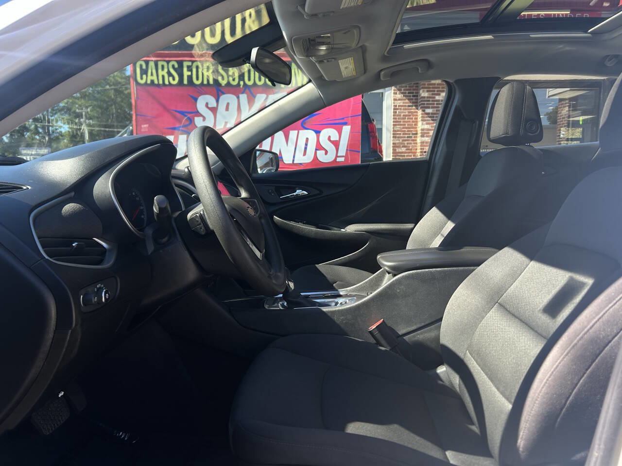 Used 2022 Chevrolet Malibu LT image 9