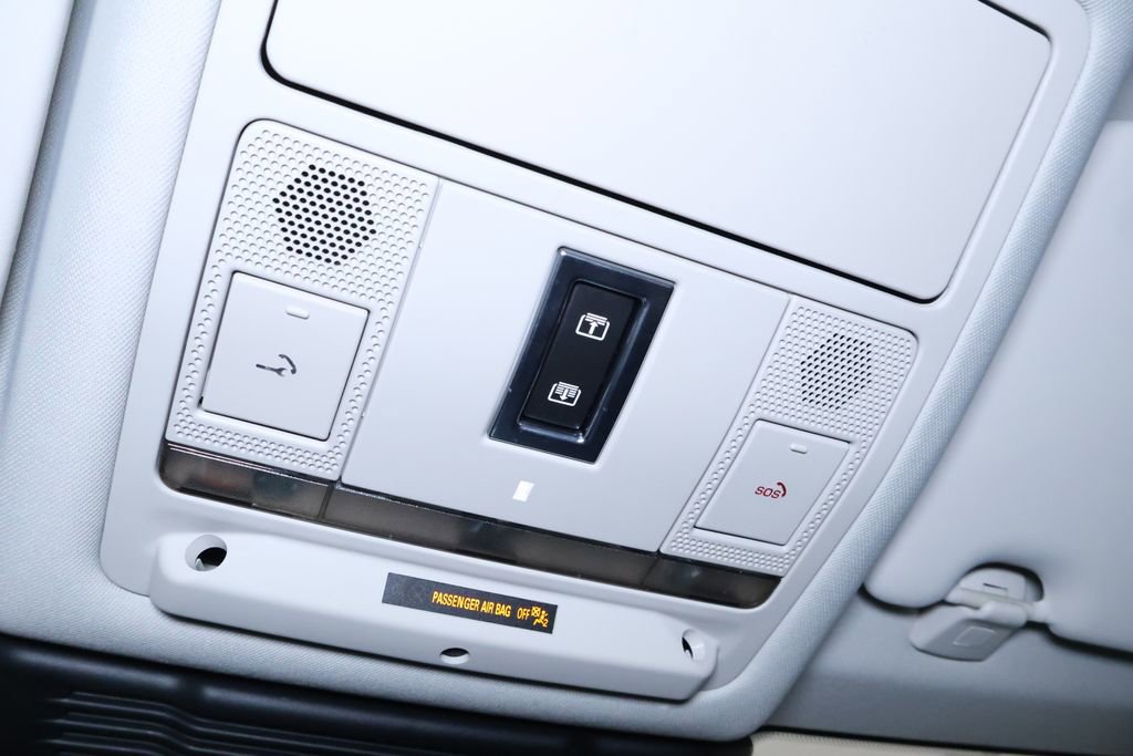 Used 2021 Land Rover Discovery Sport S image 24