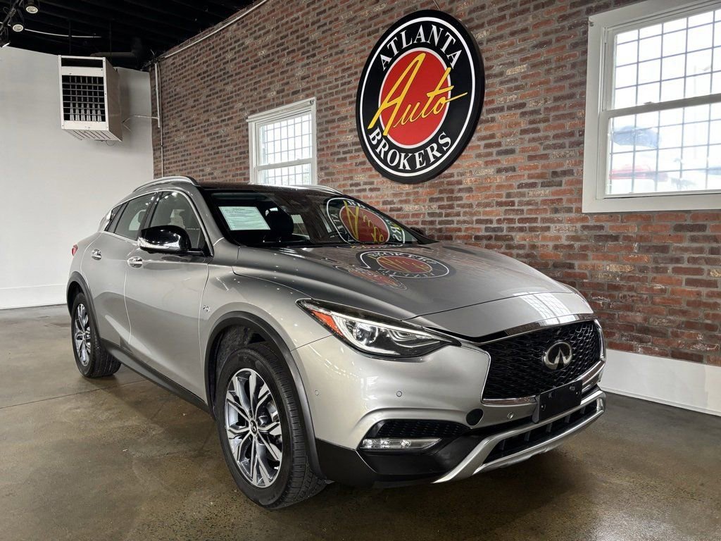Used 2018 INFINITI QX30 Premium w/ Technology Package image 29