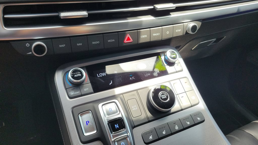 Certified 2023 Hyundai Palisade Calligraphy FWD image 19
