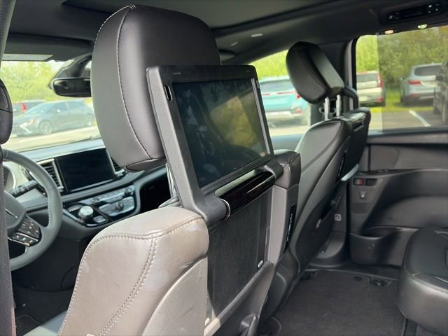 Used 2023 Chrysler Pacifica Touring-L w/ Uconnect Theater Family Group AWD/4WD image 12