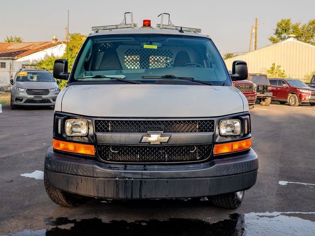 Used 2016 Chevrolet Express 2500 Extended RWD image 7