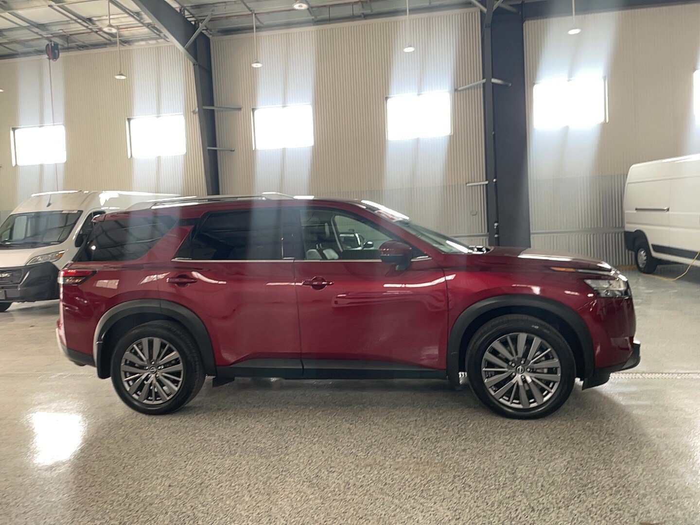 Used 2024 Nissan Pathfinder SL w/ SL Premium Package AWD/4WD image 4