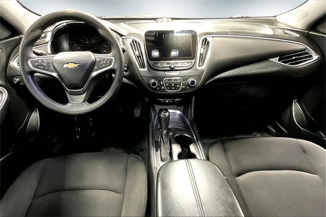 Used 2020 Chevrolet Malibu LT image 8