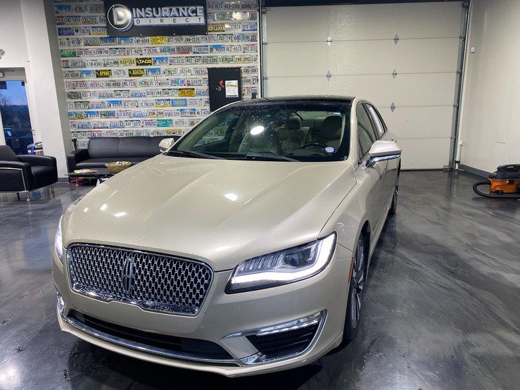 Used 2017 Lincoln MKZ Reserve w/ Climate Package FWD image 4