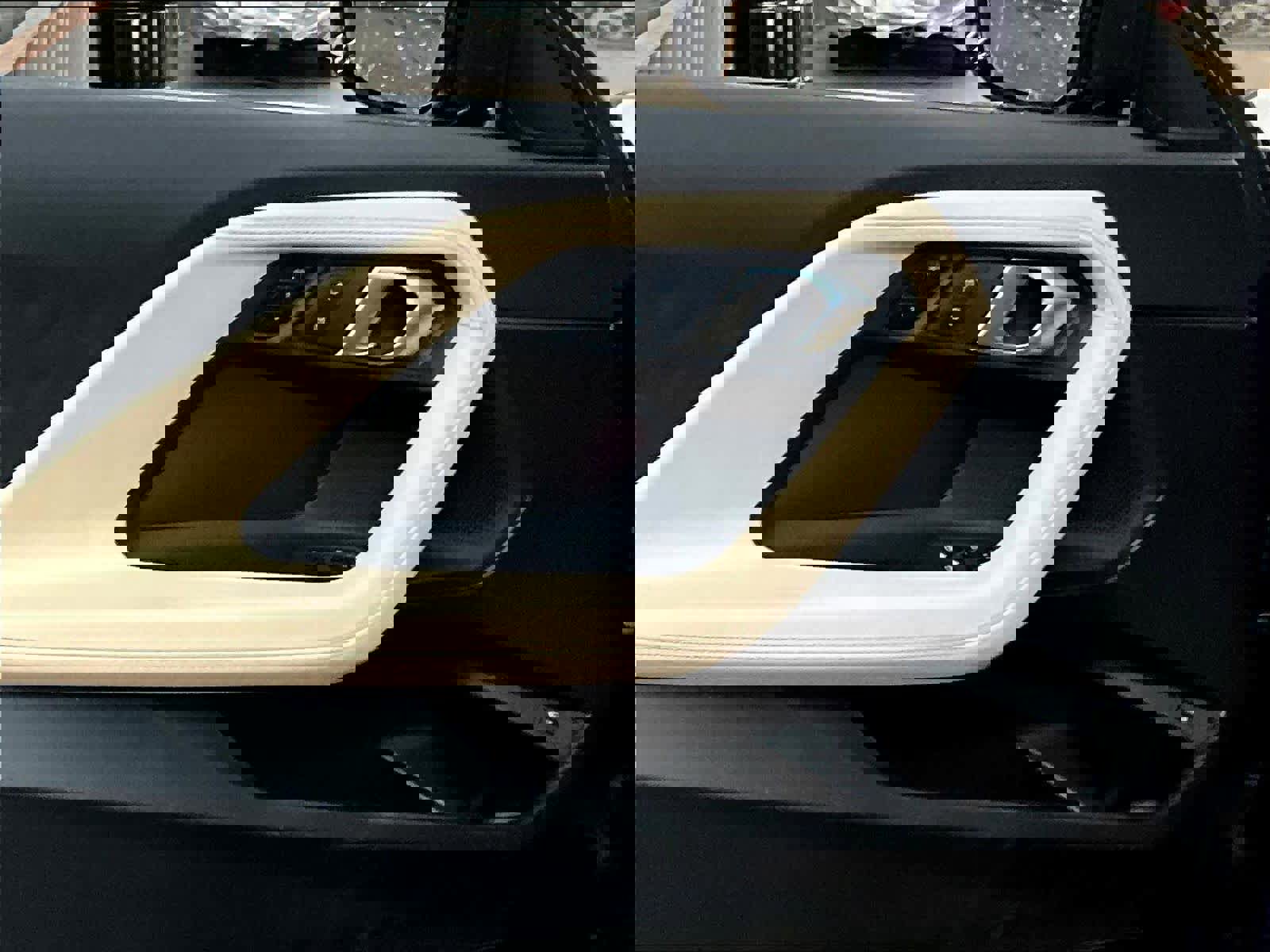 Used 2025 BMW 230i Coupe w/ Premium Package image 24