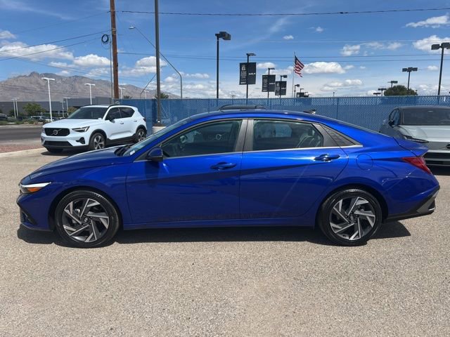 Used 2025 Hyundai Elantra Limited image 6