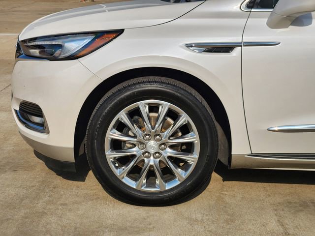 Used 2018 Buick Enclave Premium w/ LPO, Hit The Road Package FWD image 8