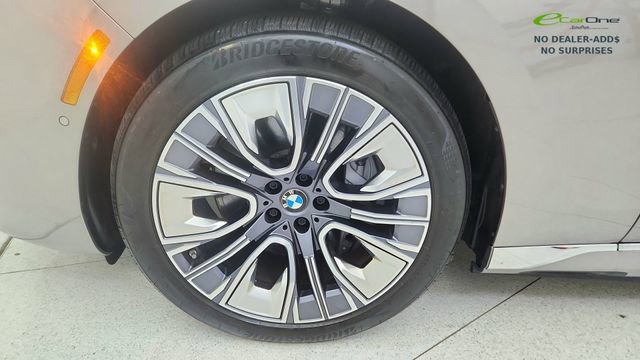 Used 2024 BMW i7 xDrive60 image 64