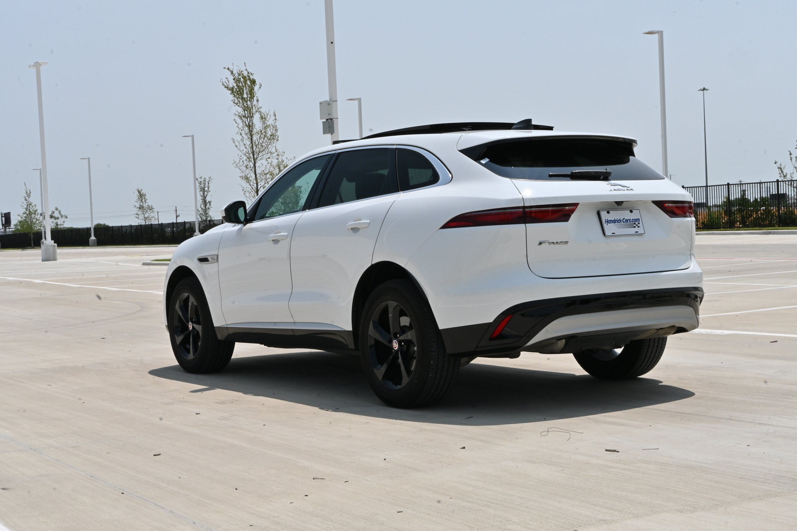 Used 2022 Jaguar F-PACE AWD/4WD image 7